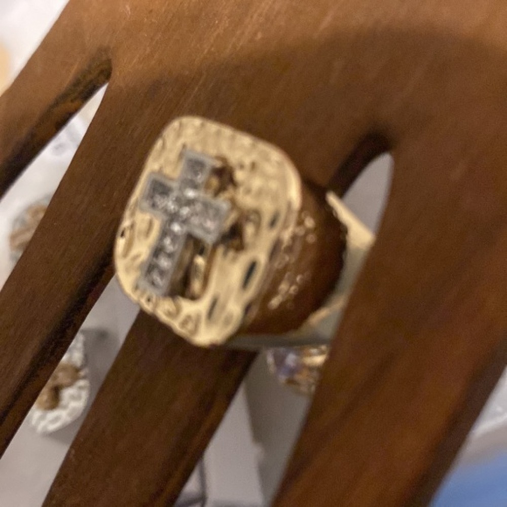 Men cross ring NWT - Picture 2 of 2